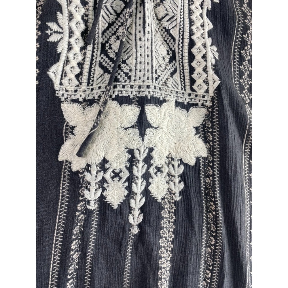 Savanna Jane Blouse Top Women Sz 1X Gray Embroidered Short Sleeve Boho Accent - Picture 4 of 9